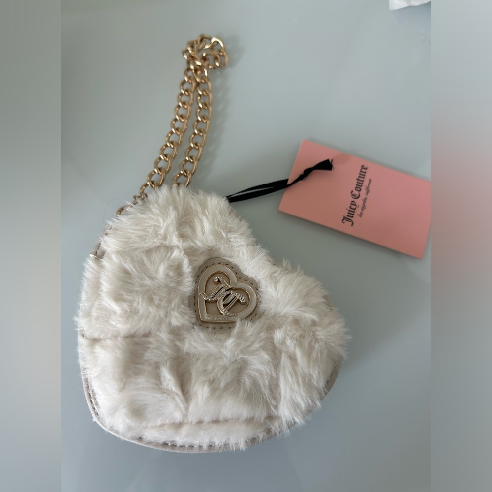 Juicy Cream faux fur Chain Heart Wallet